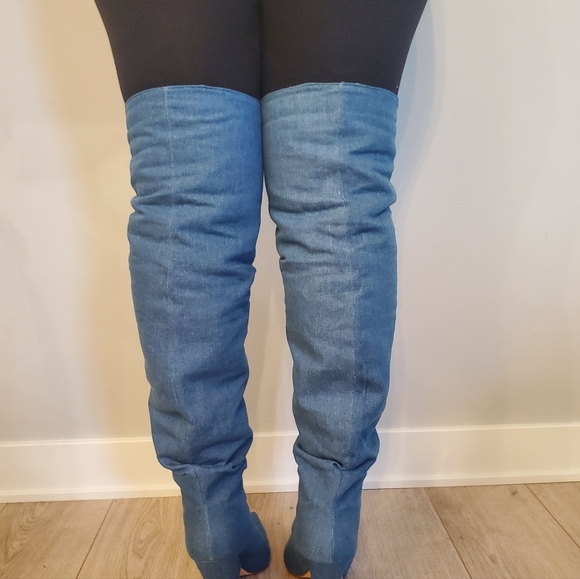 Over the knee boot - Picture 6 of 7